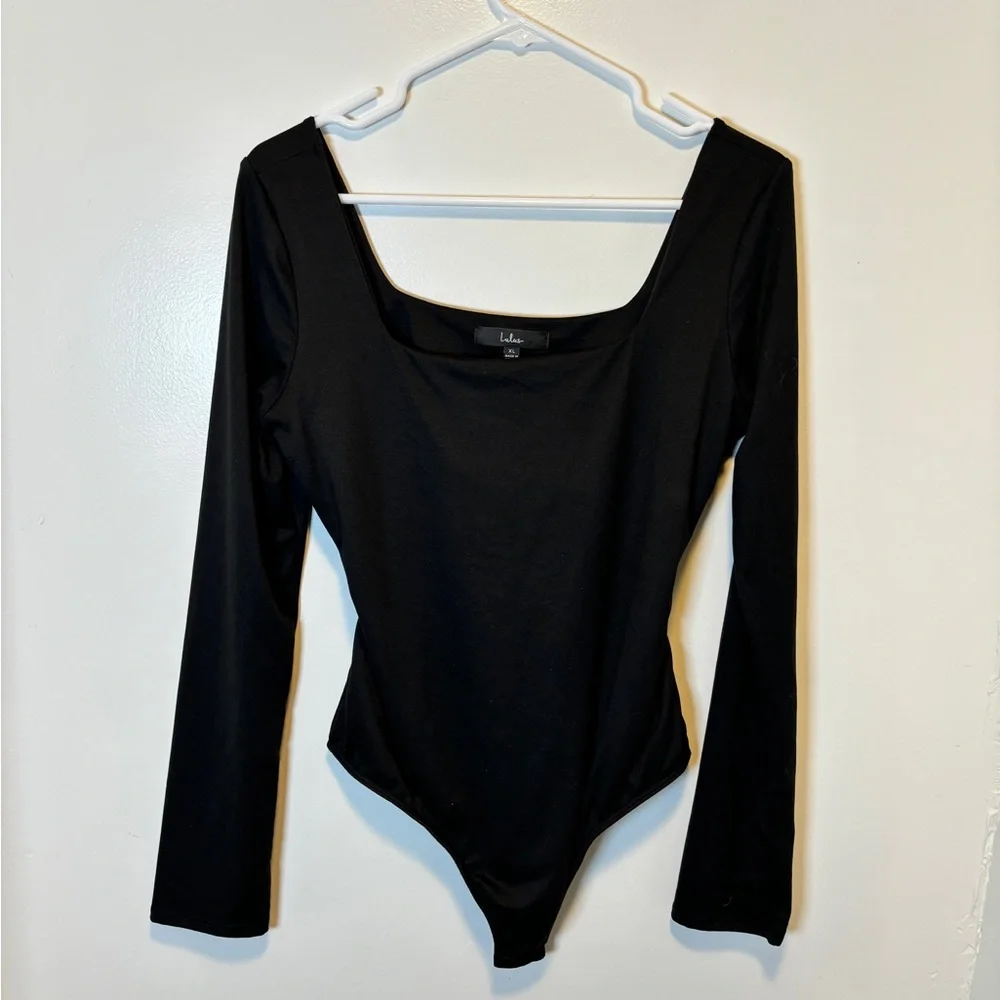 Lulus long sleeve open back‎ body suit black women's size large